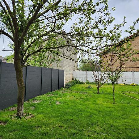 Studio, Pas De Collocation Possible Warmeriville Exterior foto